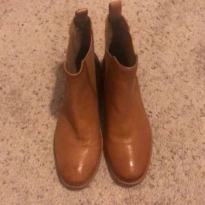 BRAND NEW!!  Frye Anna Chelsea Bootie